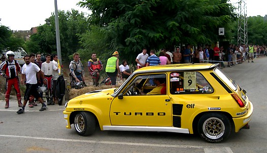 Tambi n se pudieron ver algunos de los escasos Renault 5 Alpine Turbo que